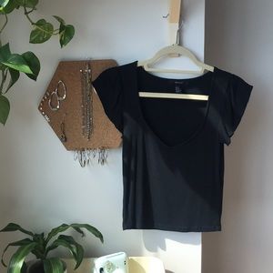 Deep V black cropped top
